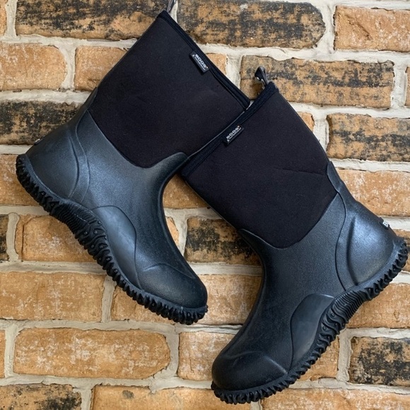 Bogs Shoes - Bogs Classic Ultra High Size 9 - Like New